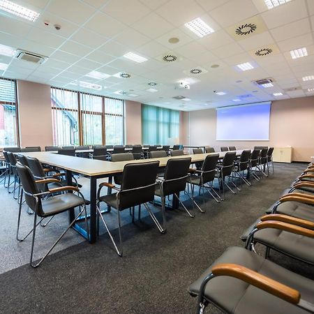 Centrum Promocji Lesnictwa W Mucznem Lutowiska Buitenkant foto