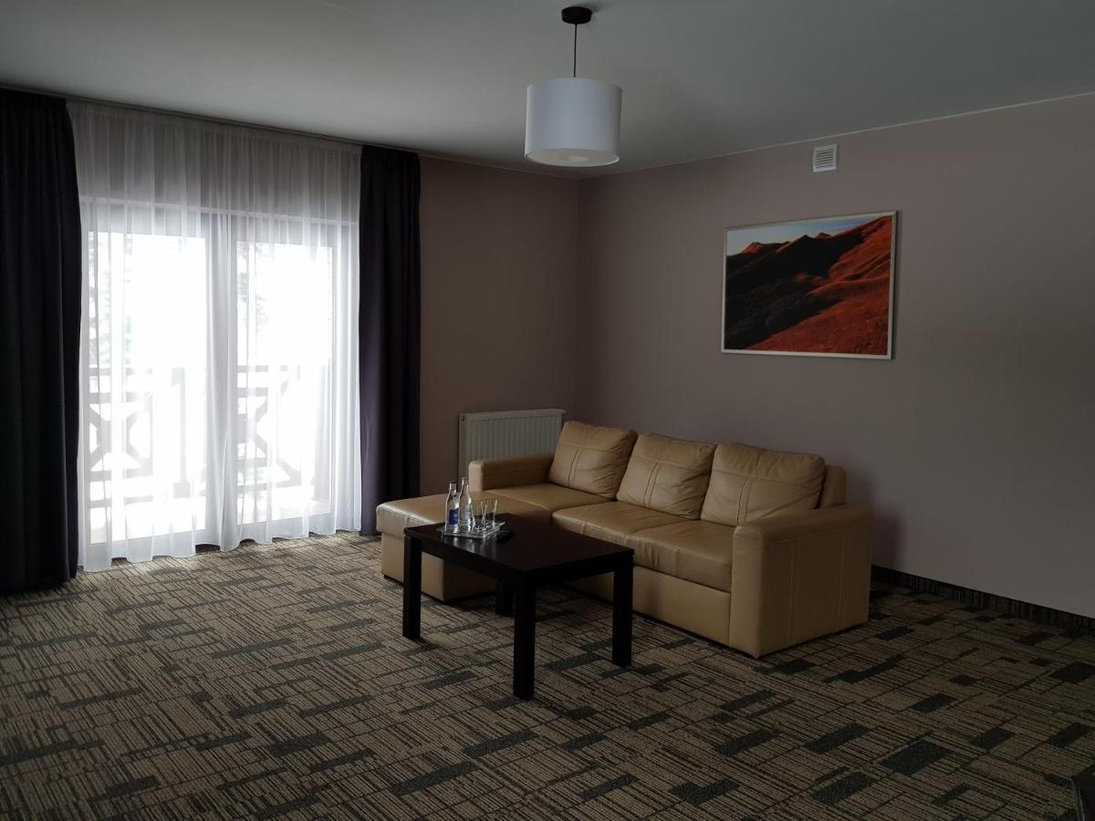 Centrum Promocji Lesnictwa W Mucznem Lutowiska Buitenkant foto