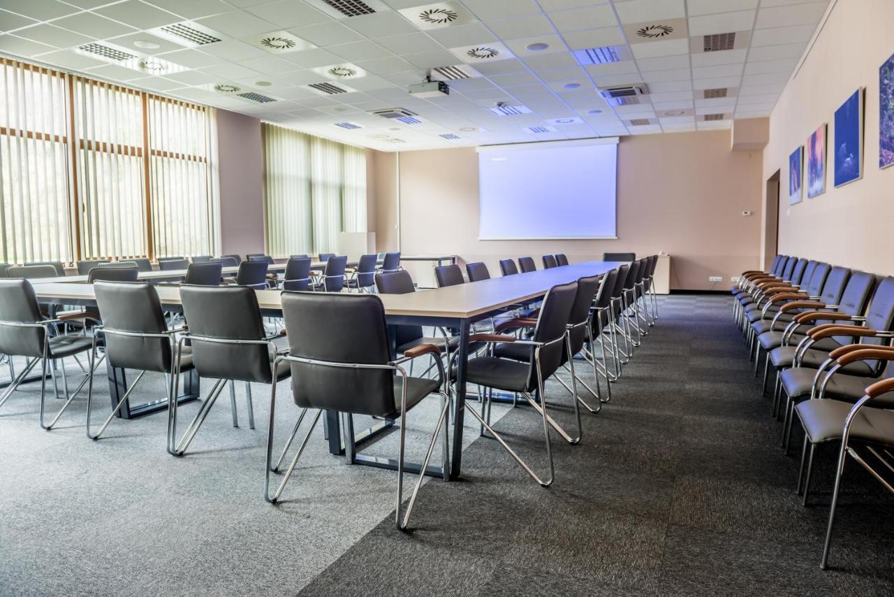 Centrum Promocji Lesnictwa W Mucznem Lutowiska Buitenkant foto