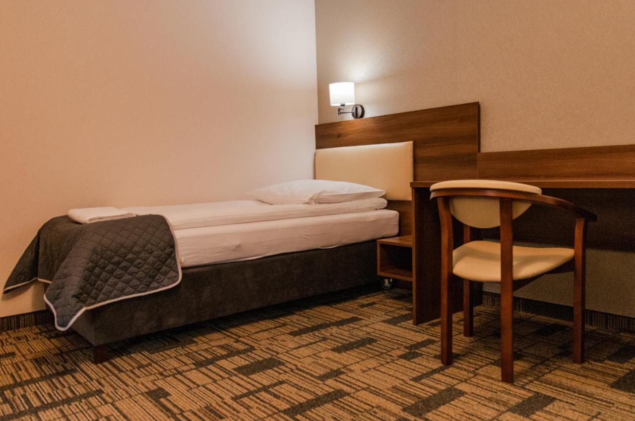 Centrum Promocji Lesnictwa W Mucznem Lutowiska Buitenkant foto