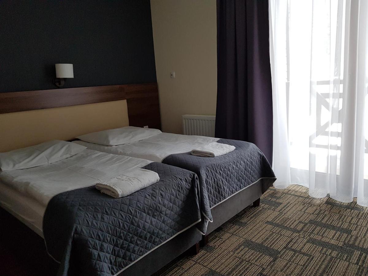 Centrum Promocji Lesnictwa W Mucznem Lutowiska Buitenkant foto