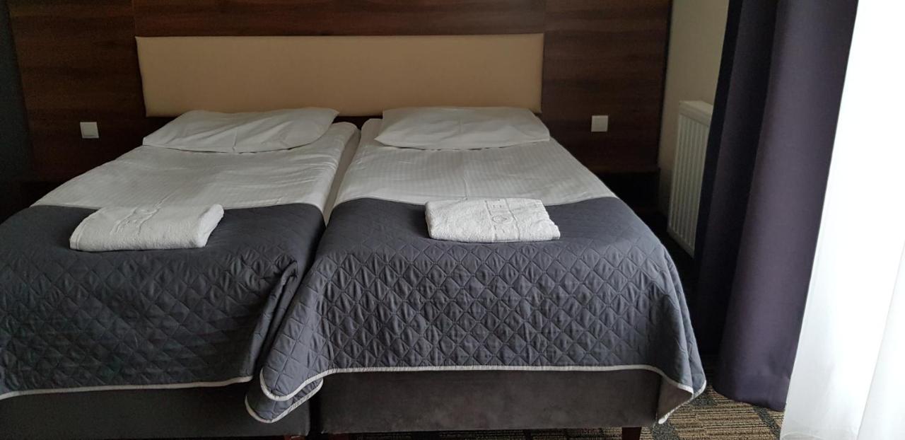 Centrum Promocji Lesnictwa W Mucznem Lutowiska Buitenkant foto