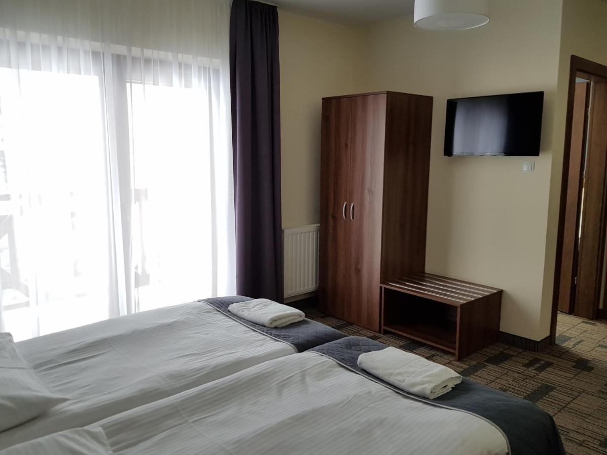 Centrum Promocji Lesnictwa W Mucznem Lutowiska Buitenkant foto